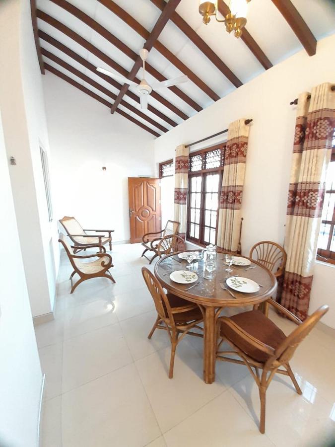 Jasmine Apartments Negombo Bagian luar foto