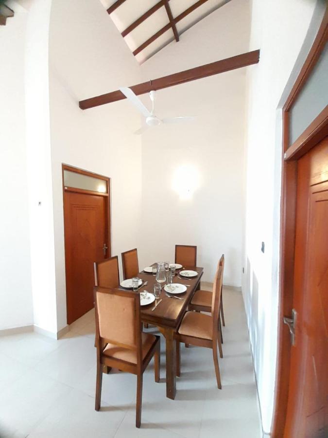 Jasmine Apartments Negombo Bagian luar foto