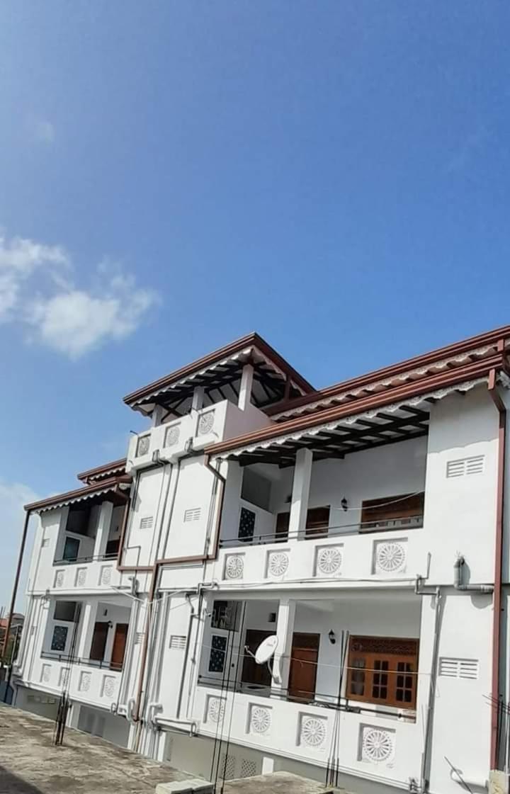 Jasmine Apartments Negombo Bagian luar foto